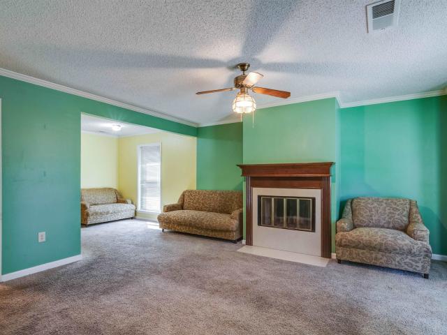 4204 hickory grove dr
