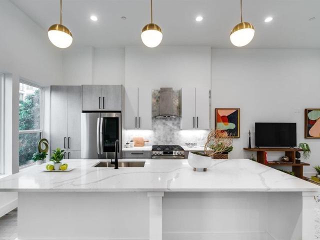 4208 Live Oak Street # 105
