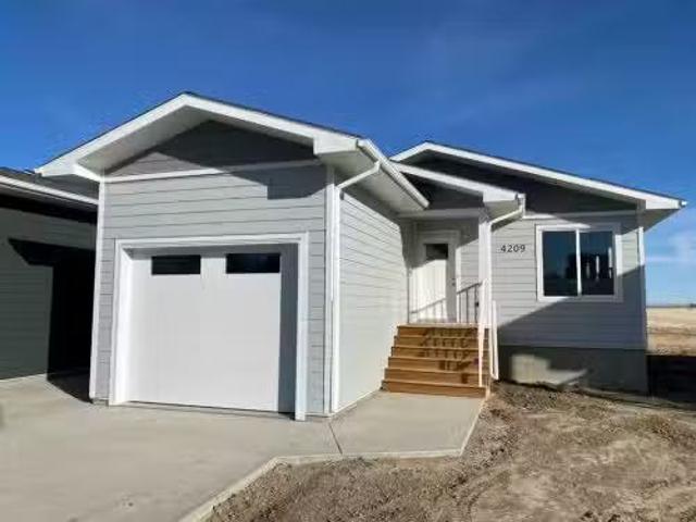 4209 57 Street, Taber, AB, T1G 0G8 house for sale Listing I.