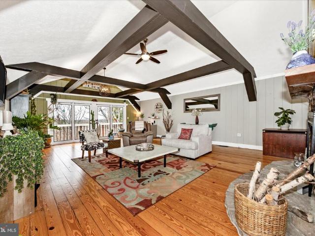 4200 Fernrock Lane