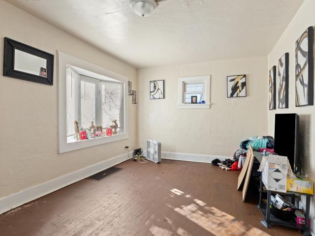 4200 W Bonny Pl, Milwaukee, WI 53216 | MLS #1943