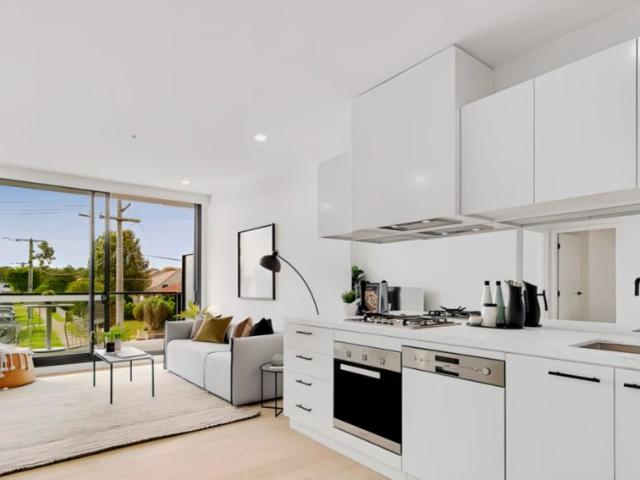 4201/2 Connam Avenue, Melbourne