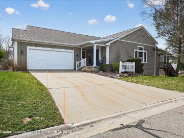 4203 Hamlet Cove