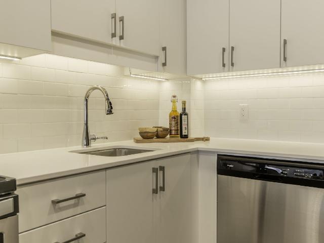 420 Gilmour Street 403 Ottawa, ON K2P 0R9