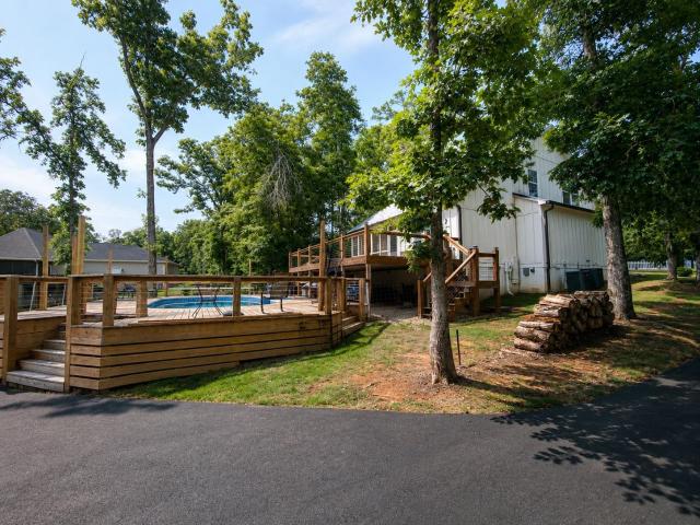420 holiday hills rd