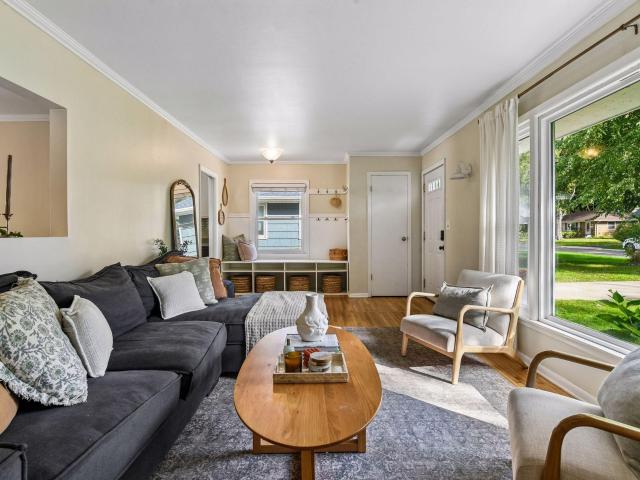 420 Jackson Avenue S