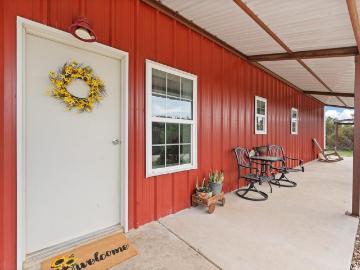 420 Overlook Dr, Cleburne, TX 76033 | MLS #21219