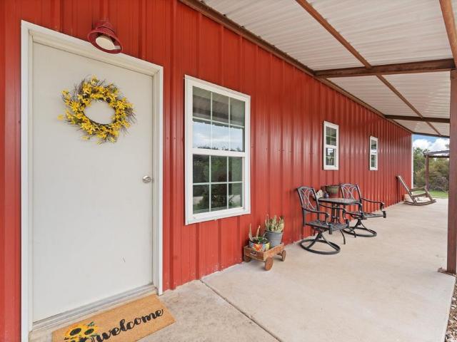 420 Overlook Dr, Cleburne, TX 76033 | MLS #21219