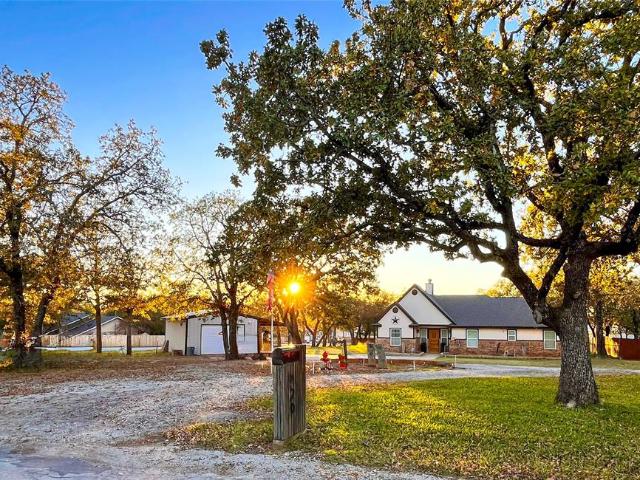 420 Sessums Rd, Springtown, TX 76082 | MLS #21119
