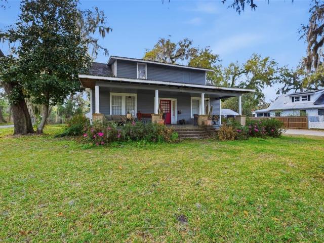 420 Pine St, Crescent City, FL 32112 | MLS #V4947