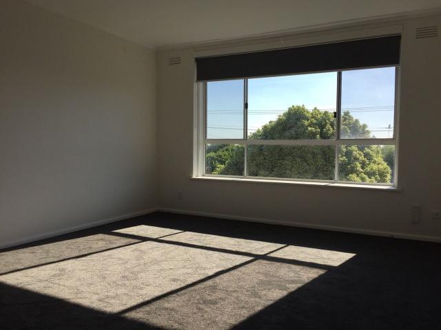 4/214 Huntingdale Road Oakleigh East, VIC 3166