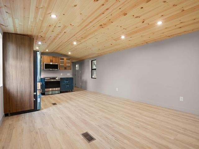 4216 Old Orchard Lane