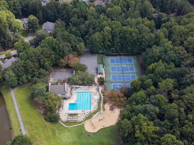 4217 N Mountain Road NE