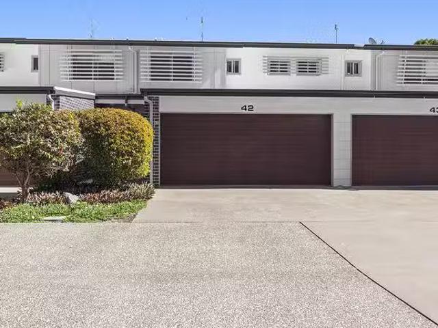 42/17 Greensboro Place, Little Mountain, QLD 4551