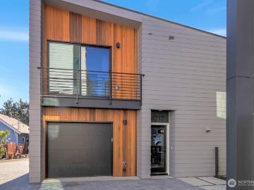 4217 S Findlay St, Seattle, WA 98118 | MLS #2483