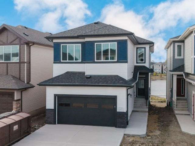 4210 63 Street, Beaumont, AB, T4X 0V1 house for sale | Listing ID E4510 | Royal LePage