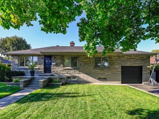 4211 Rue Badgley, Montréal Côte Des Neiges/Notre Dame De Grâce, QC, H4P 1N9 house for sale | Listing ID 14429 | Royal LePage