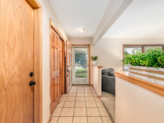 4212 N 95th St, Wauwatosa, WI 53222 | MLS #1952