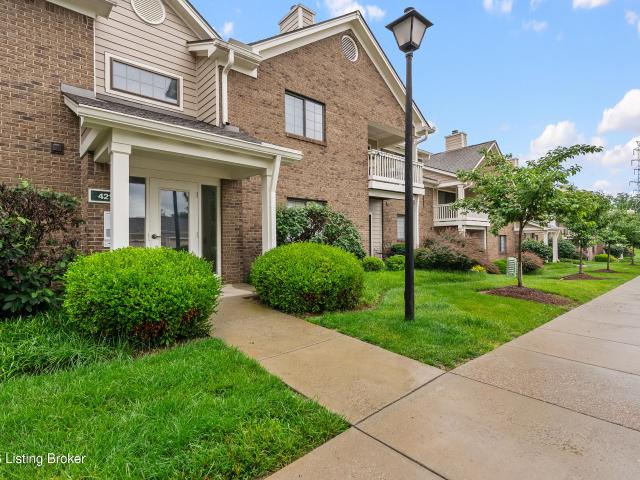 421 Creason Ct 207