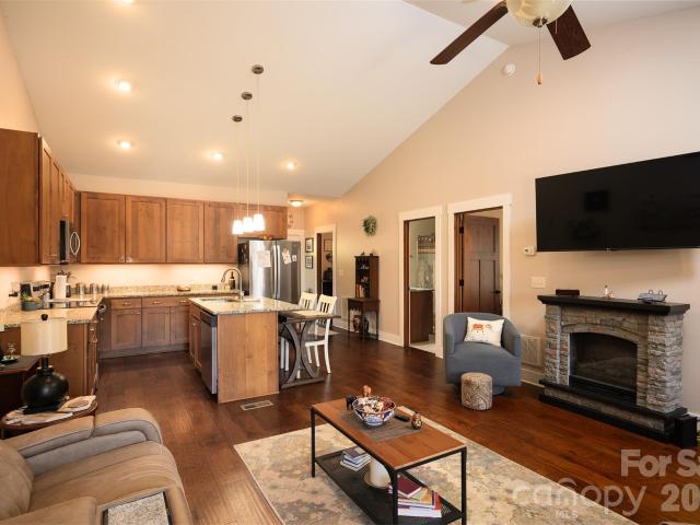421 Kerlee Heights Road