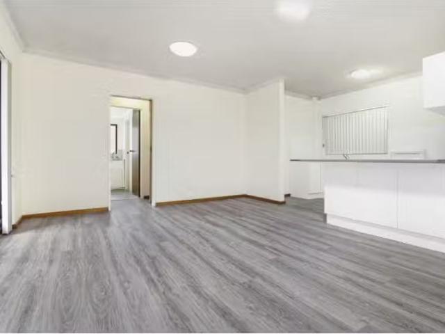 4/21 Osborne Street, Wollongong Apartment for rent Listed by.