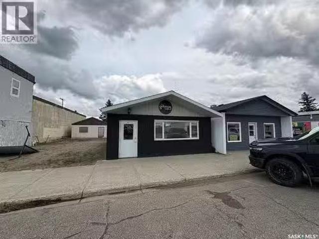 421 Main Street S, Foam Lake, SK, S0A 1A0 commercial for sal.