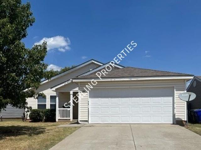 421 Poppy Lane, 3 beds, 2 full baths