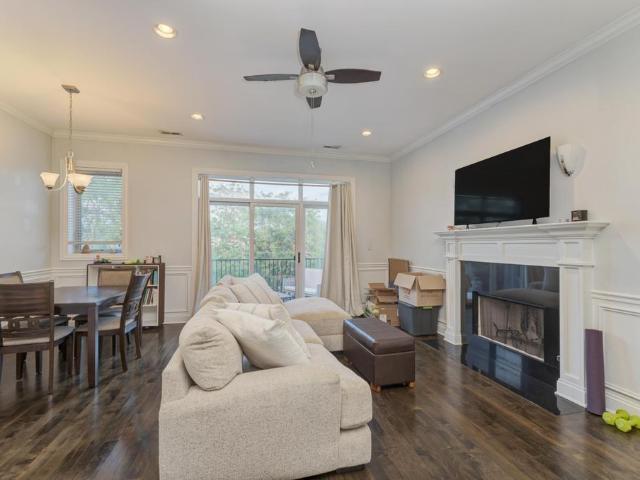 4224 S KING Drive # 4S