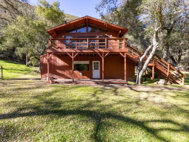 42250 E Carmel Valley Rd, Greenfield, CA 93927 | MLS #ML82032