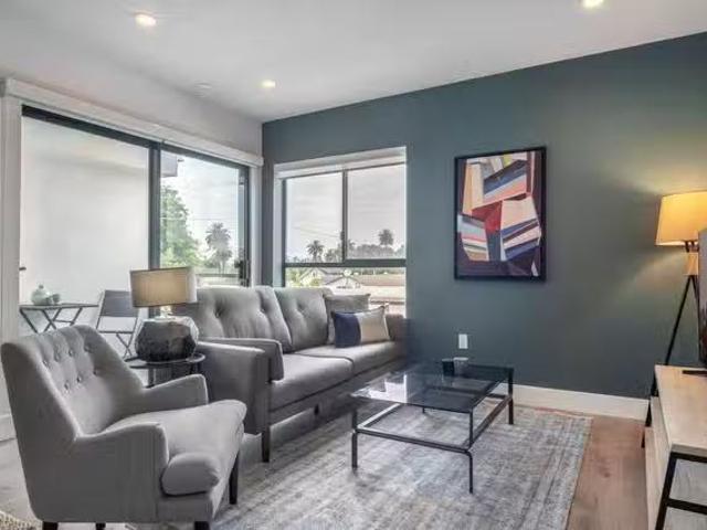 4227 Mc Laughlin Ave, Mar Vista 1 Bedroom 1 Bath