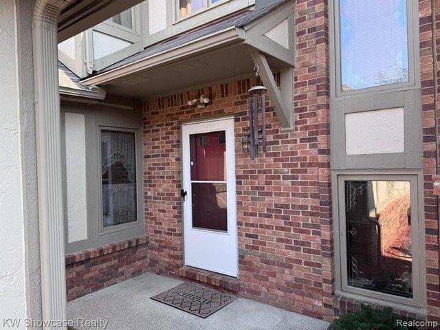 42289 Saratoga Cir Unit 8, Canton, MI 48187