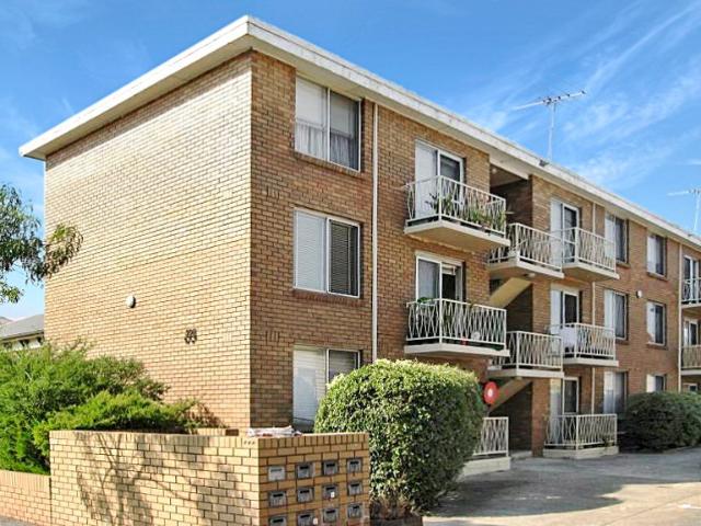 4/228 Barkly Street, Brunswick