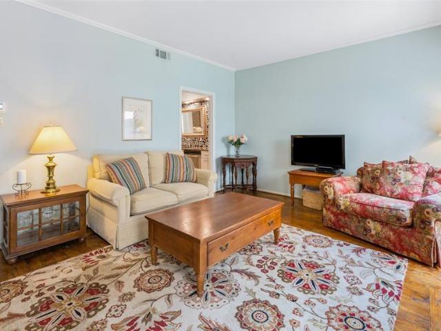 4229 Cole Avenue # 108