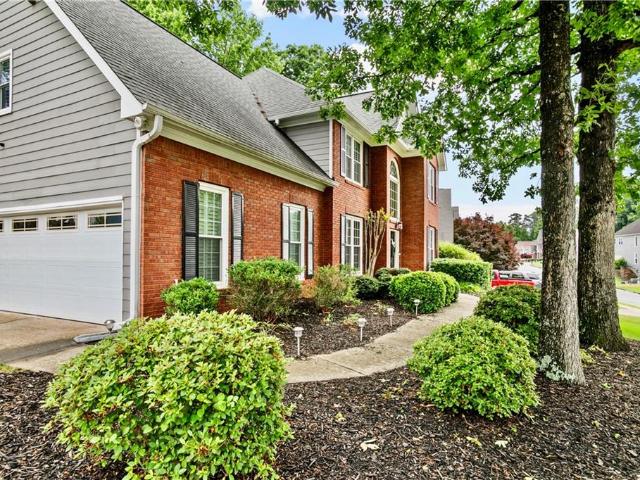 4229 Sheffield Court NW