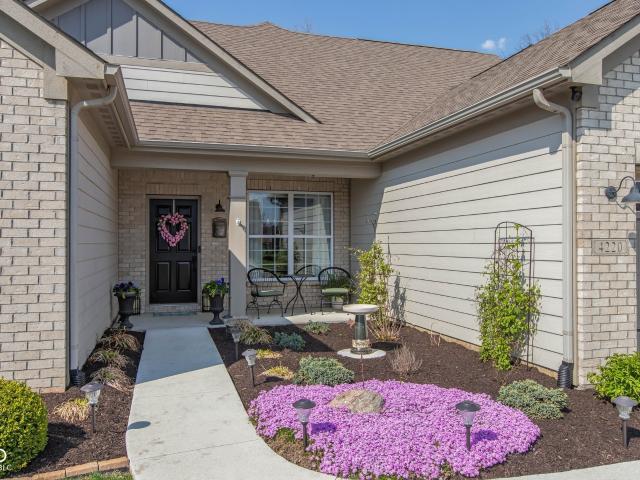 4220 Backstretch Lane