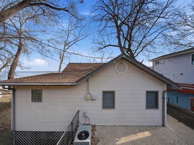 4222 N Galena Rd, Peoria, IL 61614