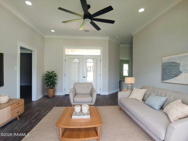 422 E Magnolia Ave, Abbeville, LA 70510 | MLS #RA2600002