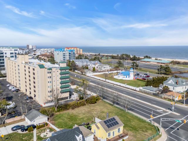 422 Ocean Boulevard N Unit 2J