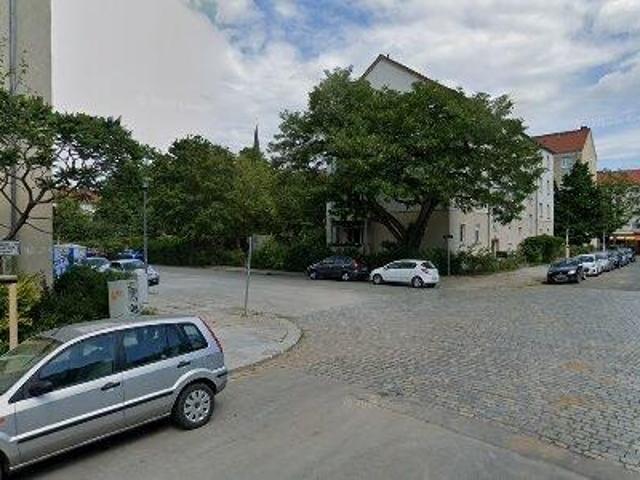 422 m2 apartment for rent in Chemnitz