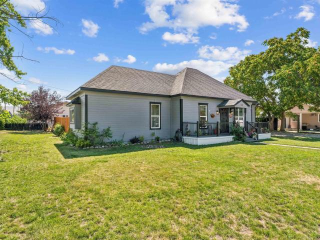 422 Maple Avenue