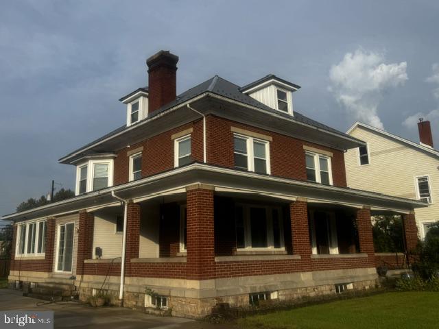 422 S Main