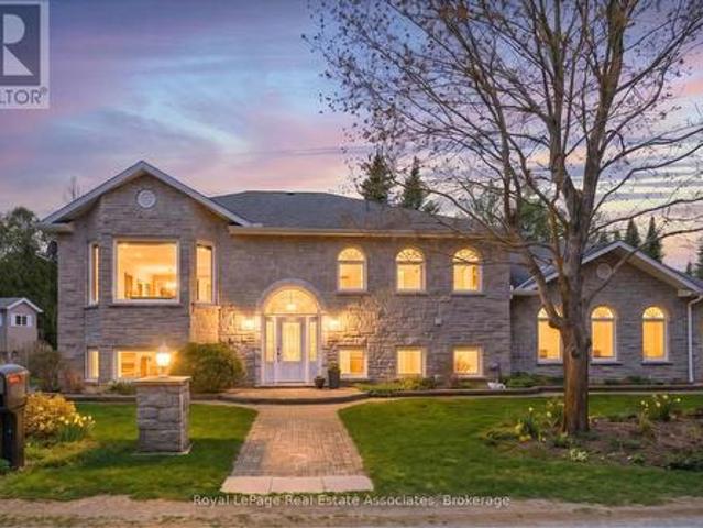 422 Third Avenue N, South Bruce Peninsula, ON, N0H 2G0 house for sale | Listing ID X13586 | Royal LePage