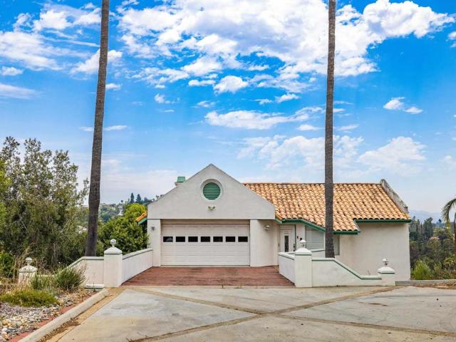 4235 Casa De Machado