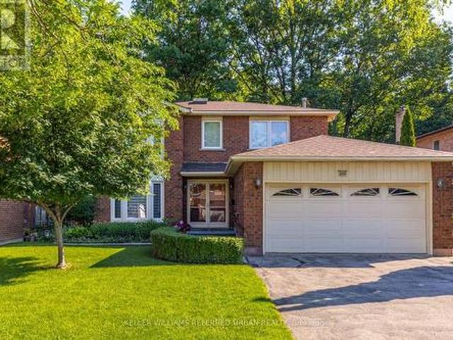4235 Perivale Road, Mississauga, ON, L5C 4B1 house for sale | Listing ID W13708 | Royal LePage