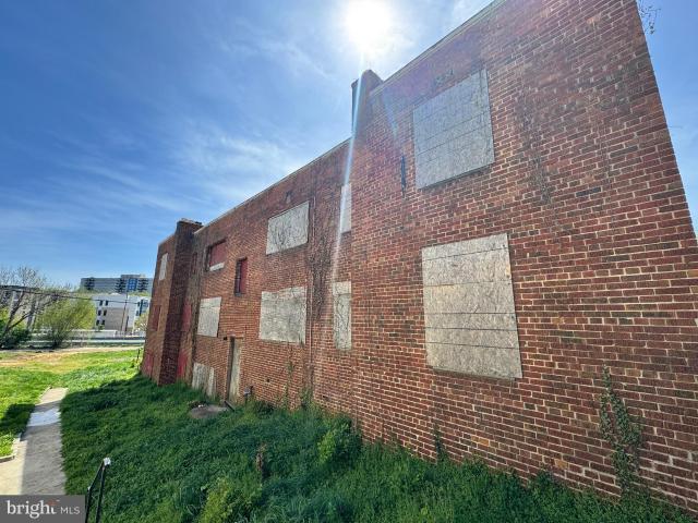 4236 6th St SE, Washington, DC 20032 | MLS #DCDC2255