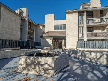 4239 Vía Arbolada, Unit 303, Los Angeles, CA 90042 | MLS #DW25273