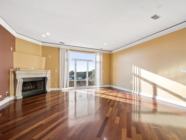 4231 N Kedzie Avenue # 4A