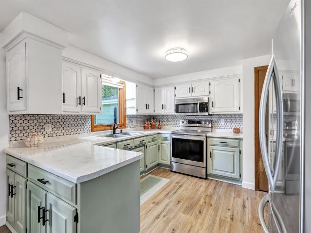 423 BADER Street