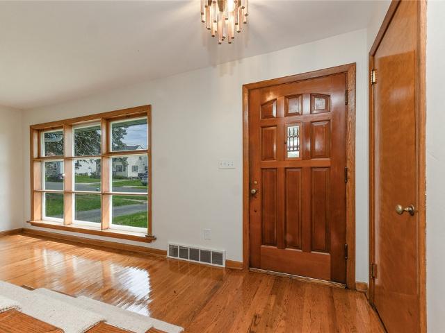 423 Flower Ave