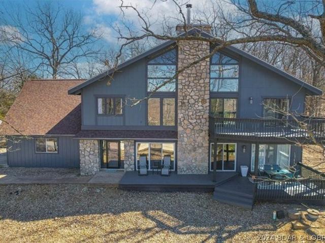 423 Hillside Dr, Four Seasons, MO 65049